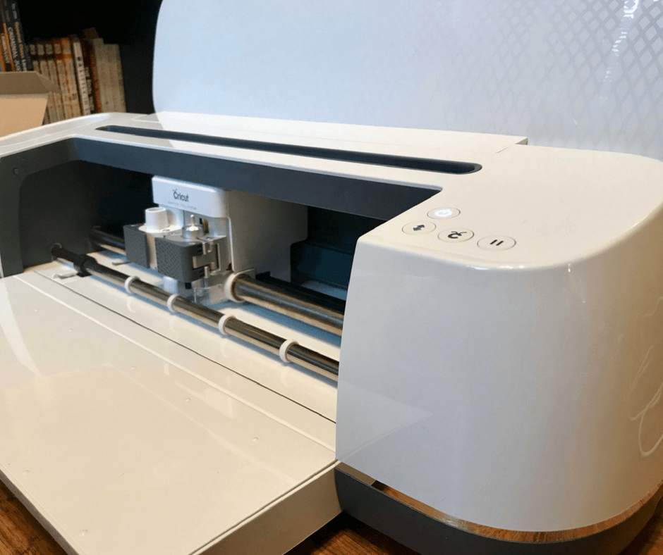 These tips for using your Cricut Maker will help eliminate overwhelm for first time Cricut users, and set you up for success before completing your first project. By following these tips, you're going to fall in love with your new Cricut Maker and be a rock star at DIYing projects. Click to read. #Cricut #CricutMaker #DIY