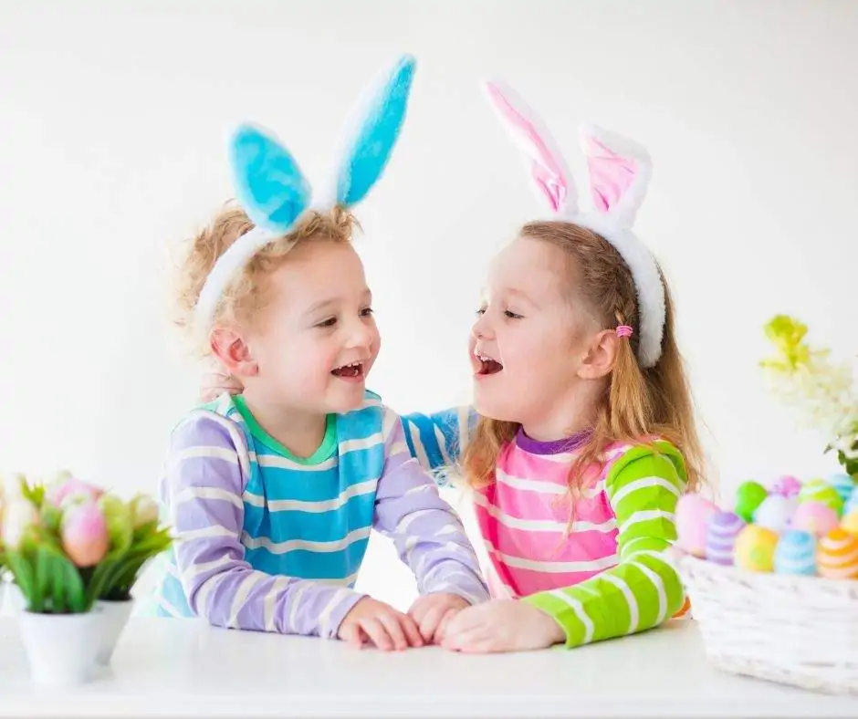 These Easter egg filler ideas for kids and toddlers are perfect to help them focus on Christ this holiday. You're going to love teaching them the reason of Easter while growing their testimony (all while having fun). Grab your free ideas today! #Easter #easteregg #EasterIdeas #Christ